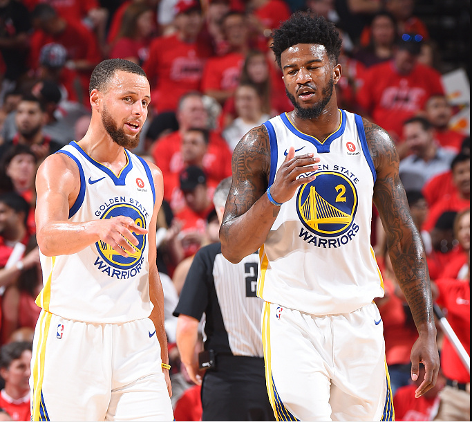 一边是塞雷 一边是塞雷