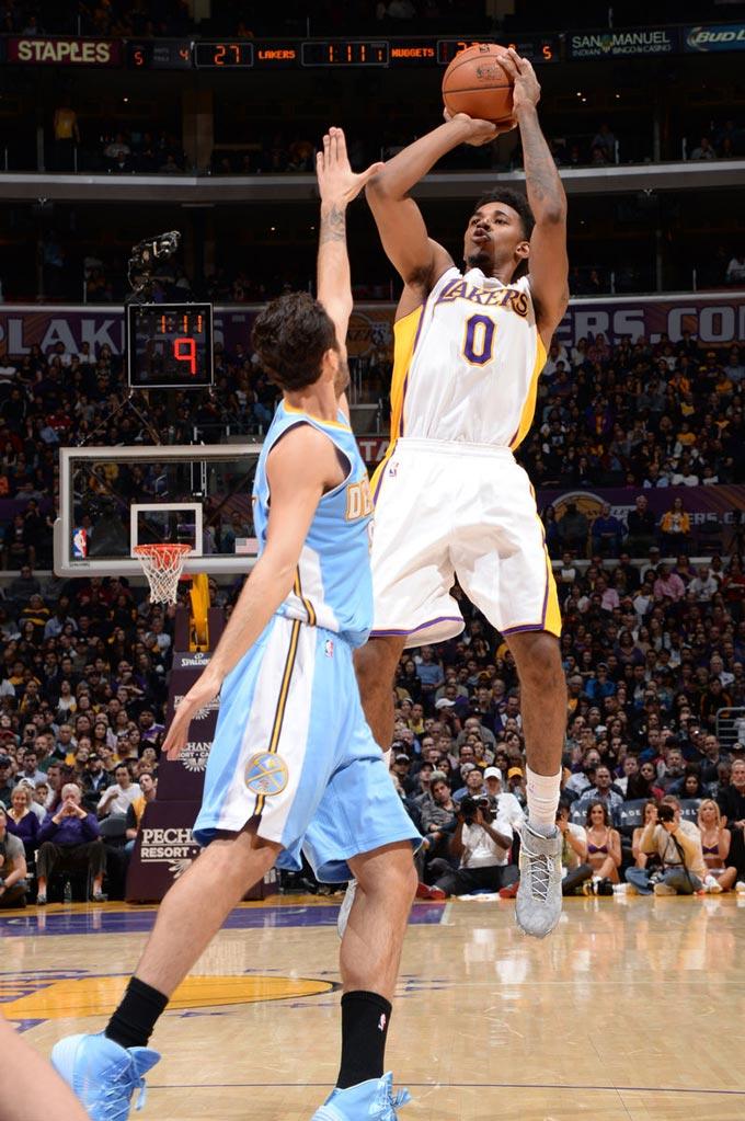 申花通过 申花通过