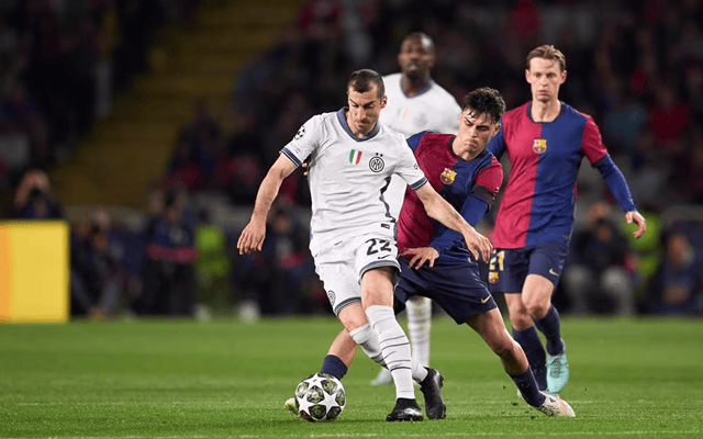 处于后位更 处于后位更