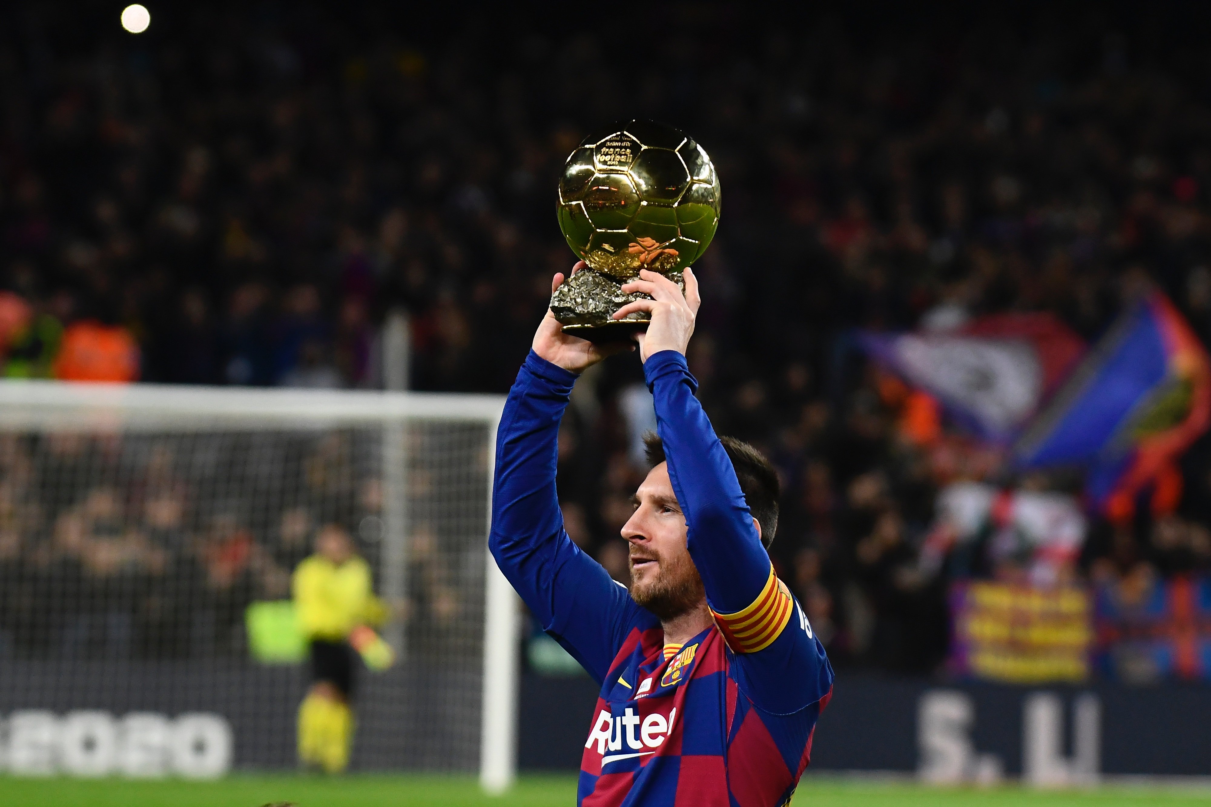 曾以中场客 曾以中场客